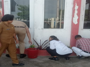 DISDUKCAPIL TOBA TERAPKAN GERAKAN SELASA BERSIH