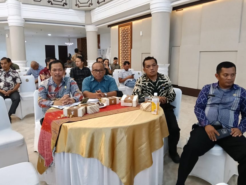 PLT. KADIS DUKCAPIL TOBA HADIRI RAPAT KOORDINASI UHC PROVSU
