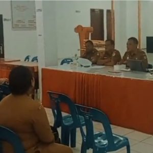 Disdukcapil Toba Bersama Dinas Sosial Hadir di Lumban Julu, Dukung Kelancaran Program PKH