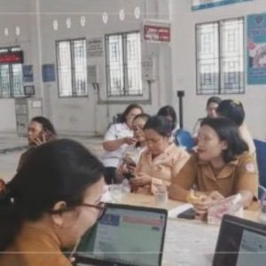 Disdukcapil Toba Jemput Bola Aktivasi IKD di DWP Dishub Toba Disdukcapil Toba Jemput Bola Aktivasi IKD di DWP Dishub Toba