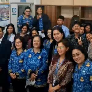 Disdukcapil Toba Perkuat Kebersamaan Melalui Ibadah Bersama